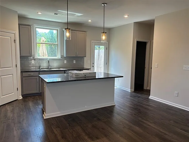 3667 Hidden Valley Cir — Photo 5