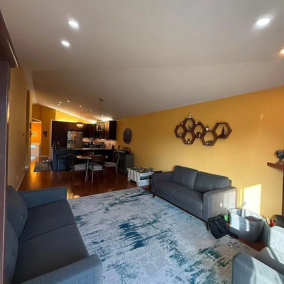 1509 Durocher Dr — Photo 9