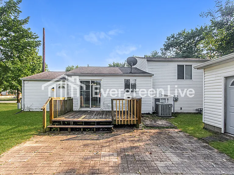5520 Lunsford Dr — Photo 13