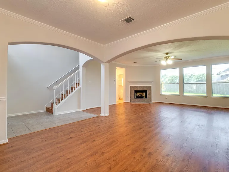 1907 Glen Eden Ct — Photo 8