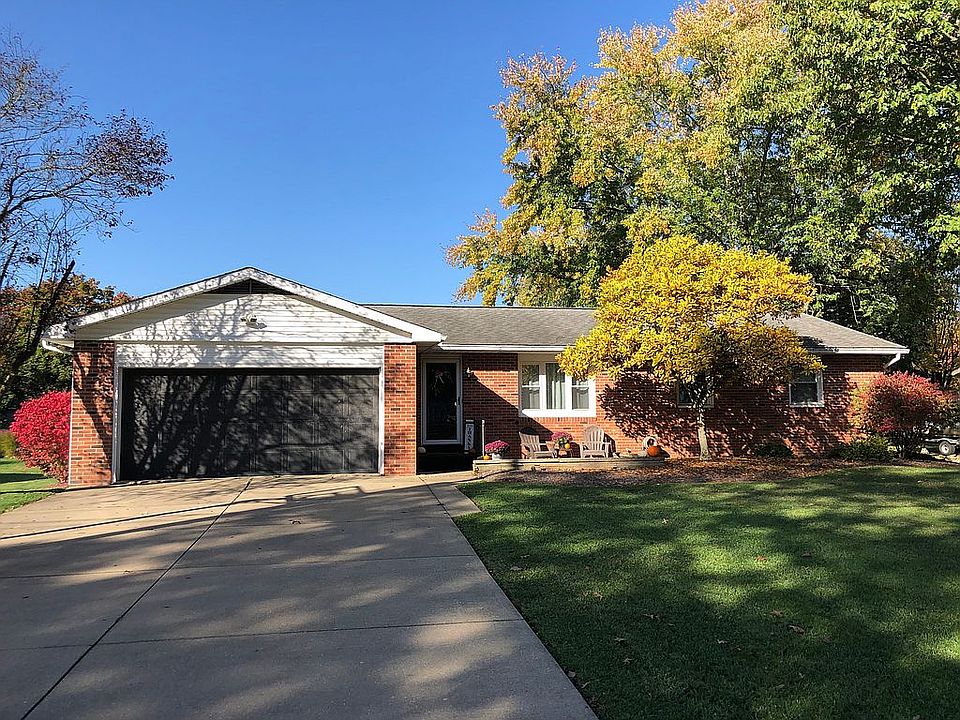 1st image of 583 Fairlawn St
