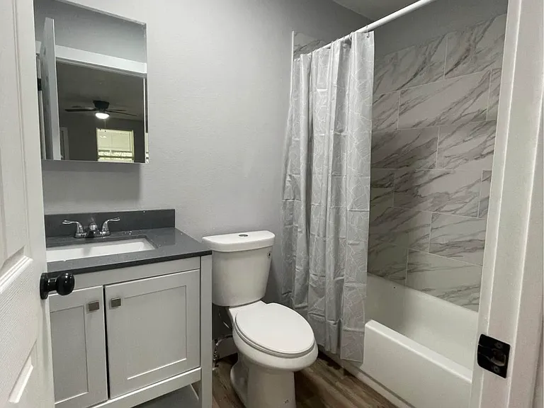 226 Bronson St — Photo 6