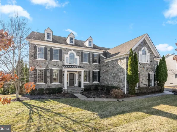 3804 Baldwin Ln, Newtown Square, PA 19073