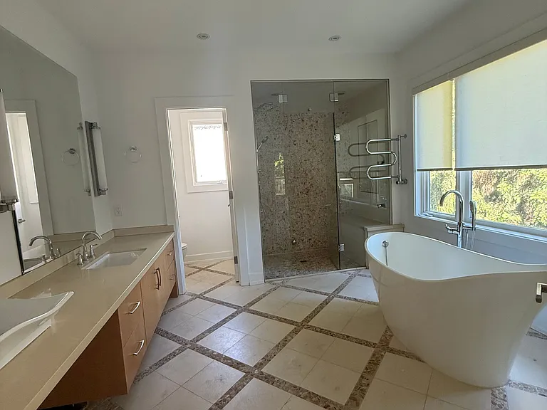 158 Munro Blvd — Photo 11