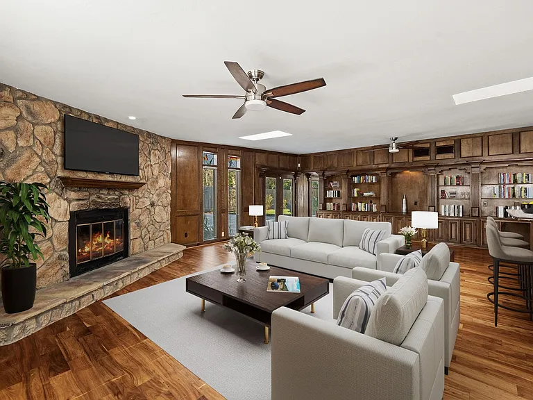 10310 Mayfield Rd — Photo 15