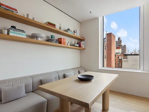 350 West Broadway image 6 of 16