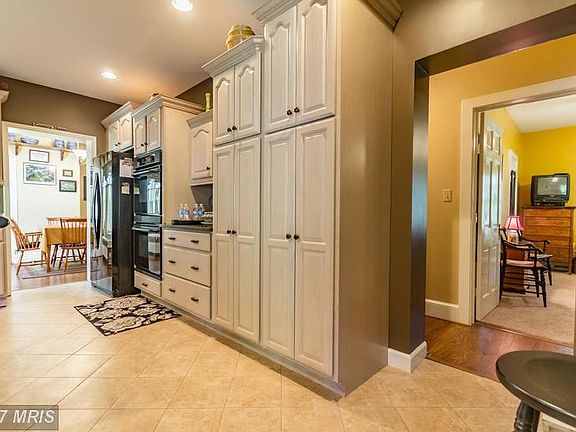 Gourmet Kitchen Pantry