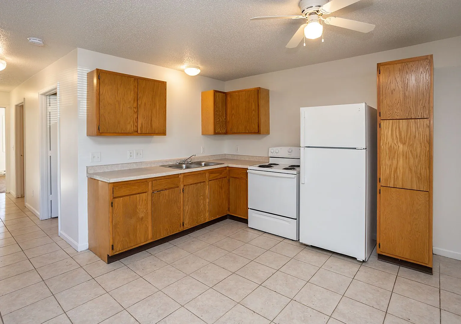 3 Bedroom Home for rent in Des Moines, IA — Photo 2