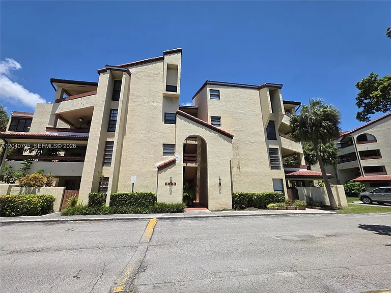 8800 SW 123rd Ct #J105 — Photo 1