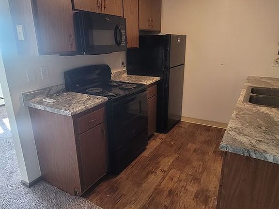 3rd image of 405 River St S #23