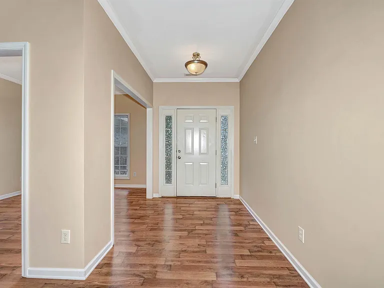 109 Dupont Cir — Photo 2