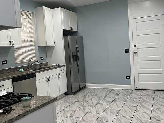 5th image of 2055 W 51st St #1