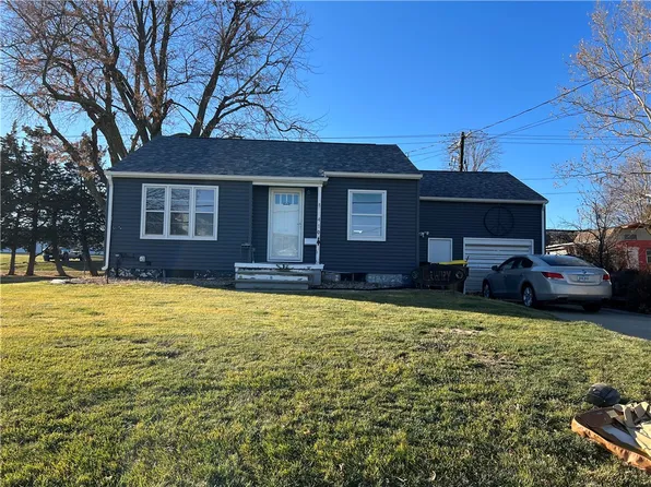 410 McPherson St, Osceola, IA 50213