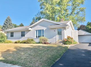 826 School Dr, Waukesha, WI 53189