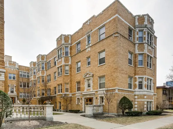 245 Washington Blvd APT 2B, Oak Park, IL 60302