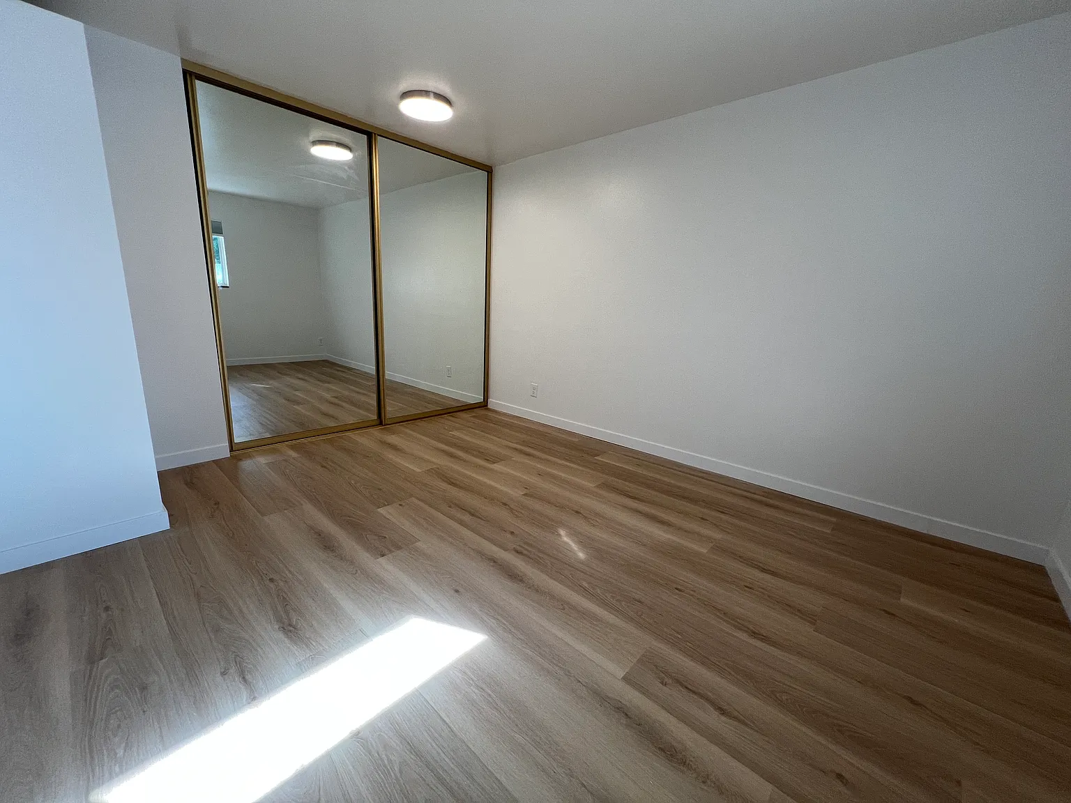 1 bed, 750 sqft, $1,925 — Photo 3