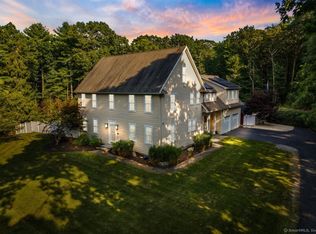 674 Cow Hill Rd, Groton, CT 06355