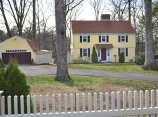 335 Ridgewood Rd, West Hartford, CT 06107