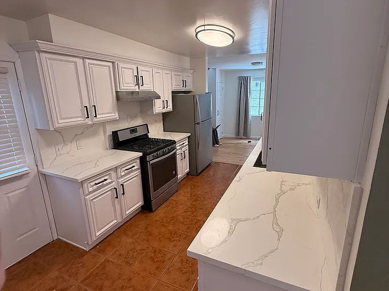 2446 S Centinela Ave — Photo 20