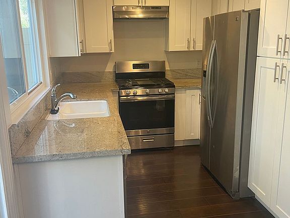 3rd image of 5437 Pioneer Blvd