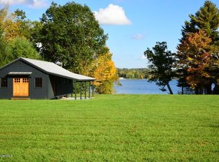 106 Interlaken Rd, Stockbridge, MA 01262