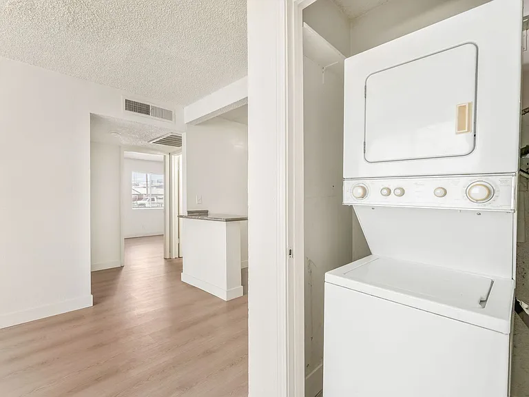 5309 W Cheyenne Ave — Photo 17