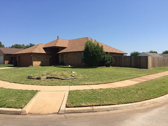 3rd image of 203 Cindy Ave