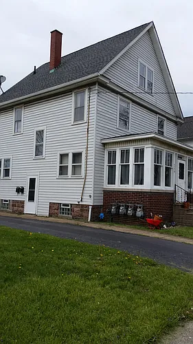 250 Robinson St #1 Photo 1