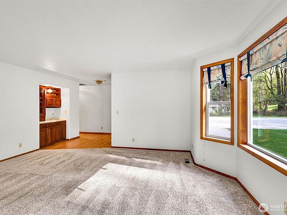 3rd image of 22926 276th Avenue SE