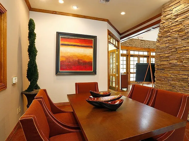 From calls to conferences, do it all in our apartment business center