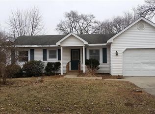 673 2nd St SW, Linton, IN 47441