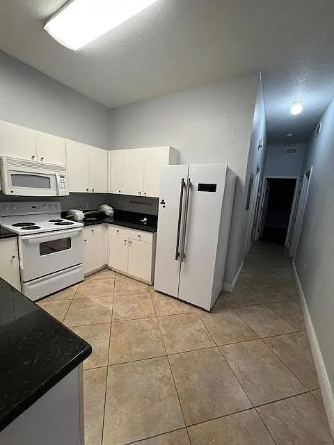 2 bed, 2.0 bath, 1125 sqft, $1,800 — Photo 4