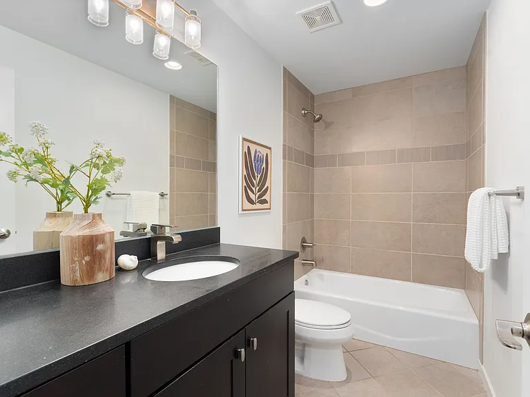 2155 S Logan St #2155 — Photo 38