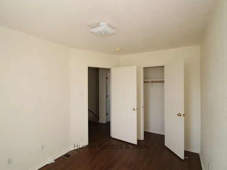 4000C Gus Dr — Photo 3