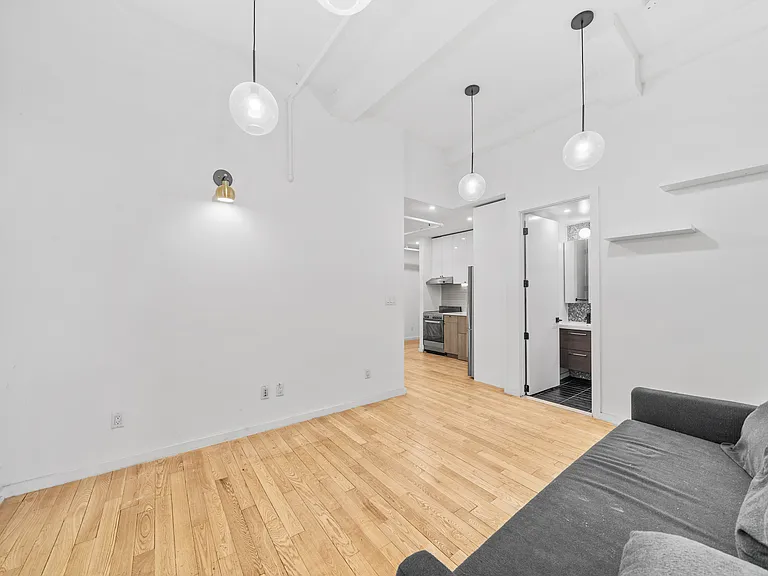 584 Myrtle Ave #1B — Photo 11