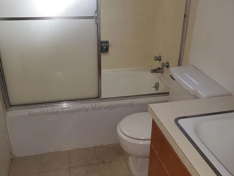 975 N Forbes St — Photo 5
