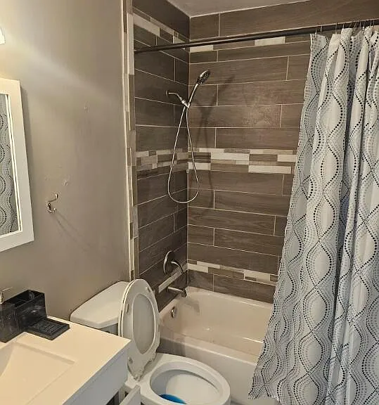 750 SW 55th Ave — Photo 13