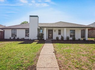 934 Green Canyon Dr, Mesquite, TX 75150