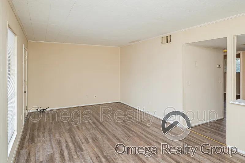 Woodcrest Apartments — Photo 4