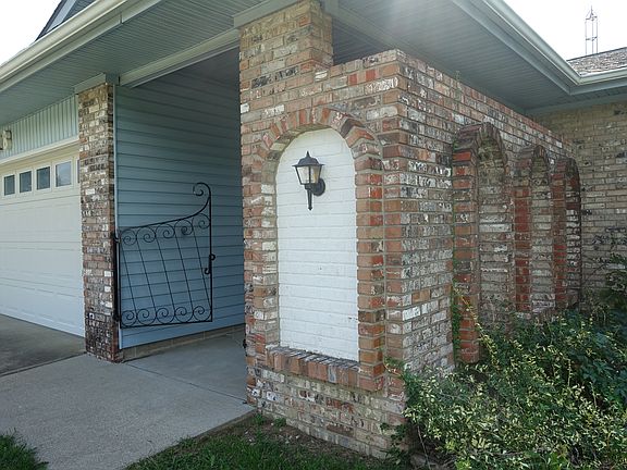 5th image of 518 Mutton Creek Dr
