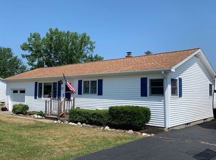 12 Earl Lynn Ct, Cohoes, NY 12047
