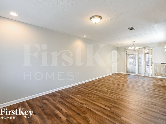 4th image of 1506 Spender Dr