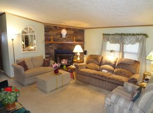 194 Rock Lake Dr, Zelienople, PA 16063