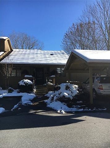 1st image of 306 Spanish Oak Ln