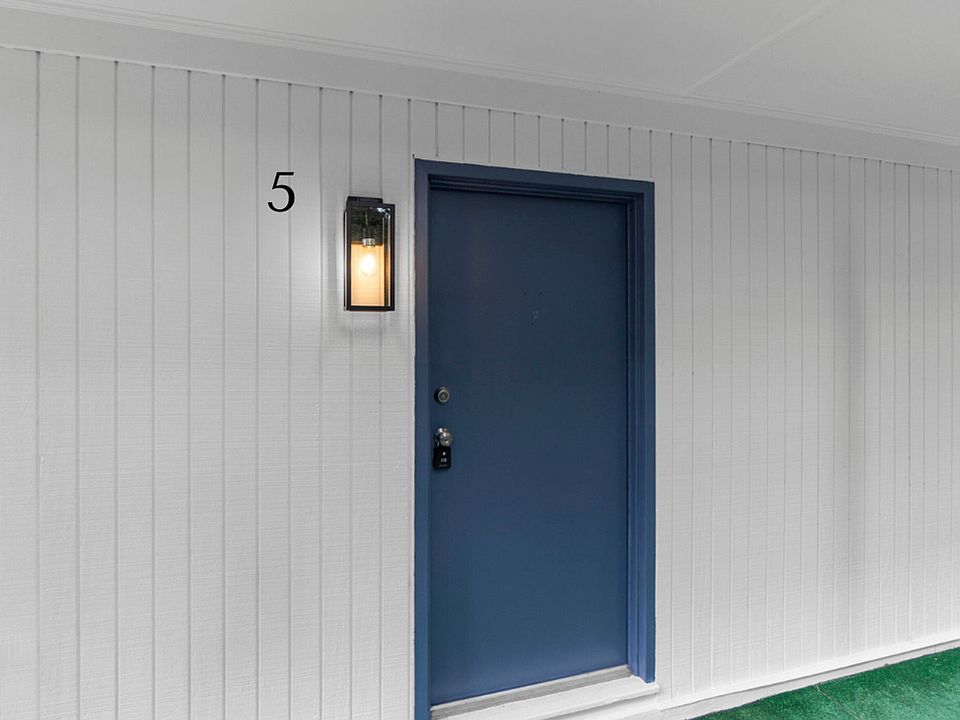 1st image of 230 13th Avenue Pl NW #5