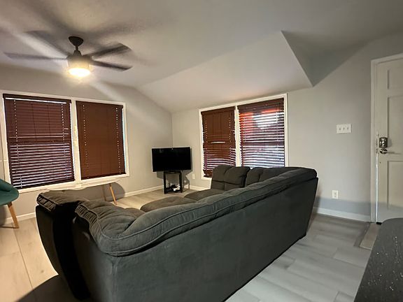 5th image of 456 N Robson Unit 2