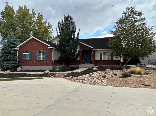 1750 W 4100 N, Helper, UT 84526