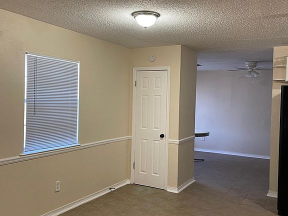 4th image of 1301 Yorktowne Dr #0