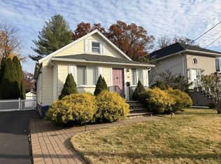 19 Ontario St, Dumont, NJ 07628