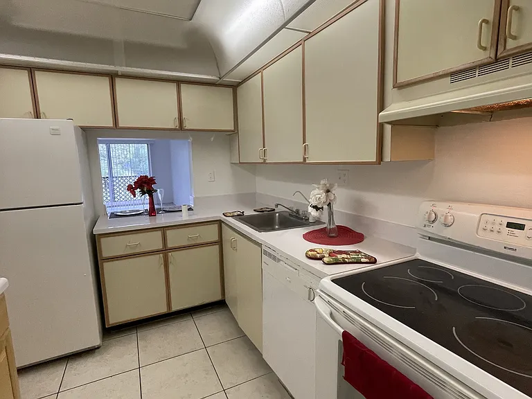 8000 Colony Cir S #30516 — Photo 1
